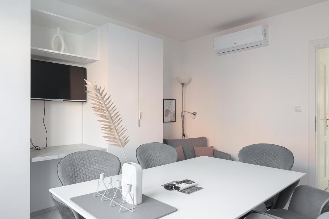 פראג Skolska Winter Terrace Apartment מראה חיצוני תמונה