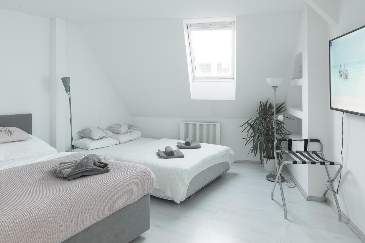 פראג Skolska Winter Terrace Apartment מראה חיצוני תמונה